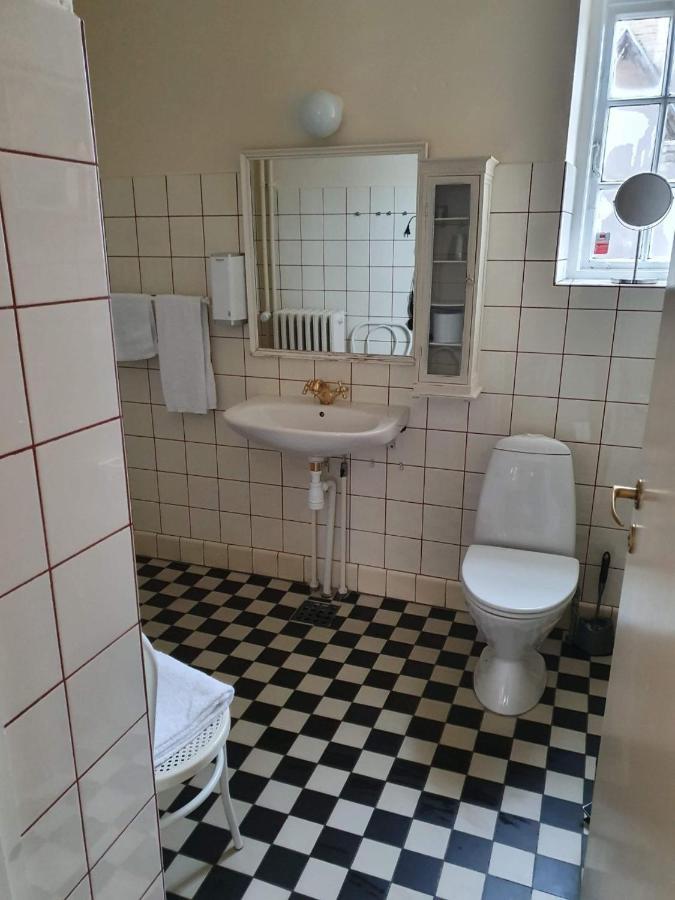 Den Gamle Arrest Acomodação com café da manhã Ribe Exterior foto